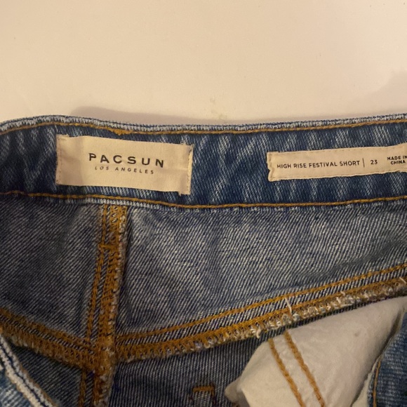 -PacSun High Rise Festival Jean Shorts    Size 23 Distressed Raw Hem - Picture 2 of 7